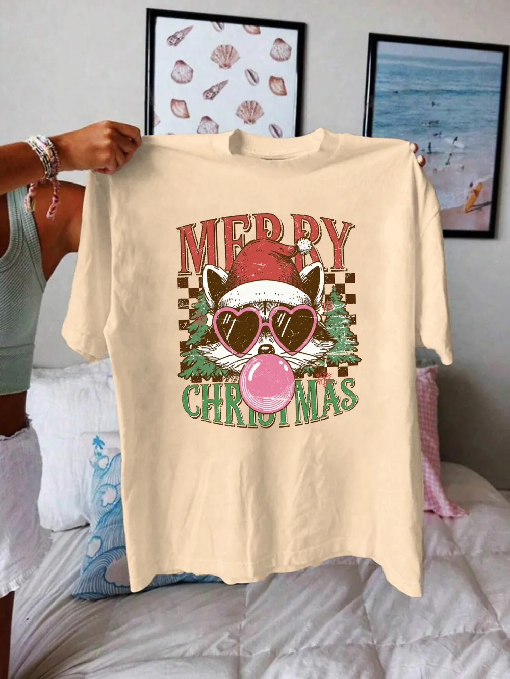 Christmas raccoon Lady T-shirt