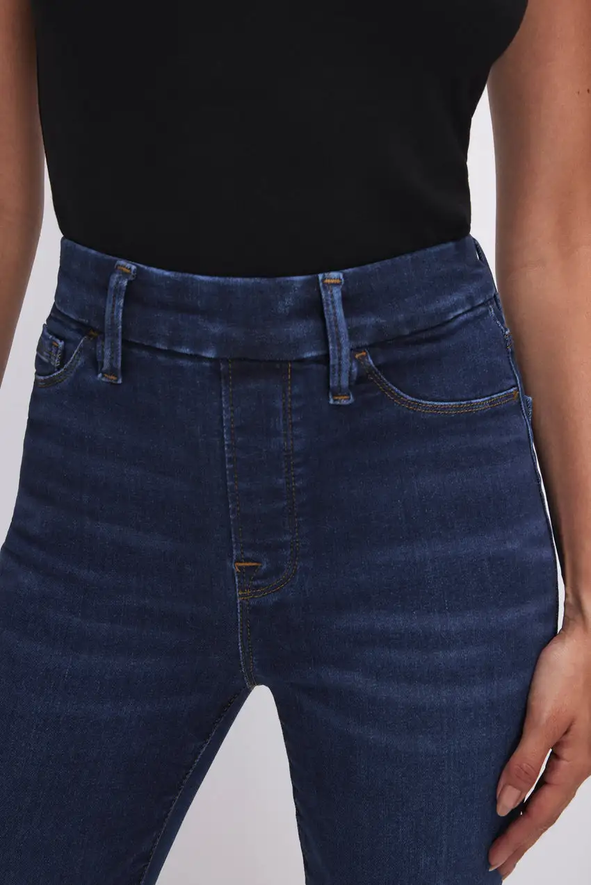 POWER STRETCH PULL-ON STRAIGHT JEANS