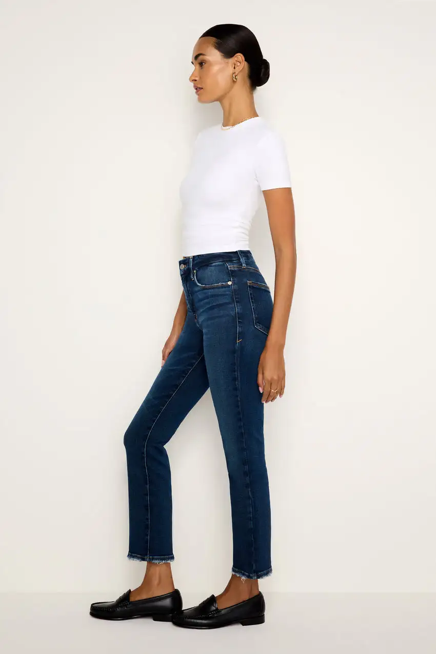 SOFT-TECH GOOD LEGS STRAIGHT JEANS