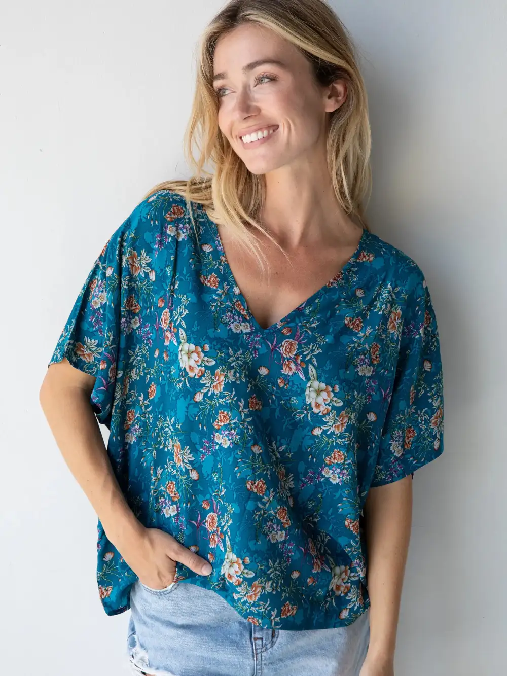 Easy V-Neck Top - Dark Turquoise Cream Rose