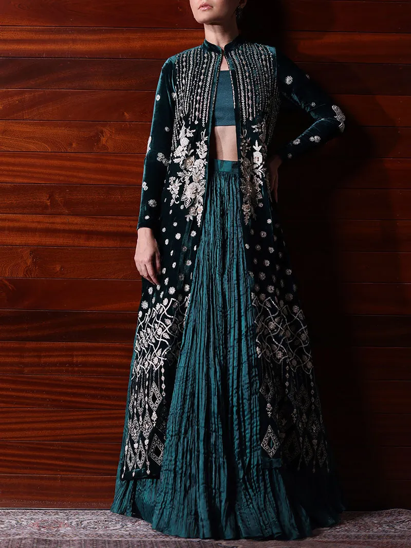 Elegant embroidered kaftan