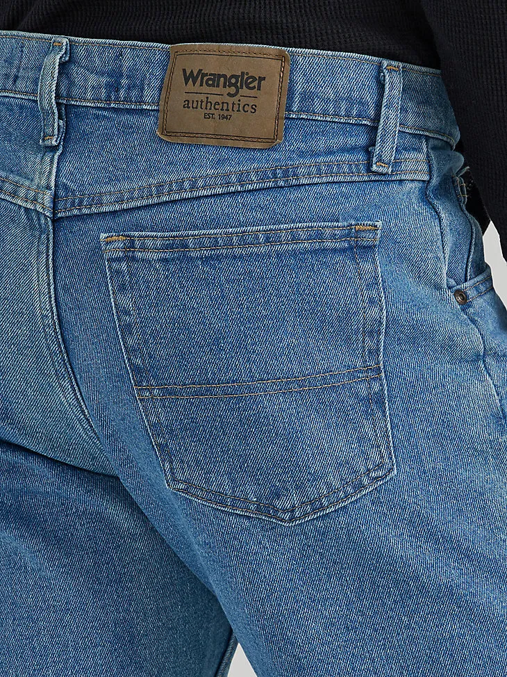 MEN'S WRANGLER AUTHENTICS® REGULAR FIT FLEX JEAN IN VINTAGE BLUE