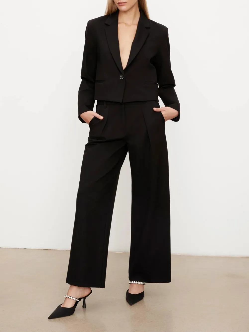 Anya Ponti Cropped Blazer