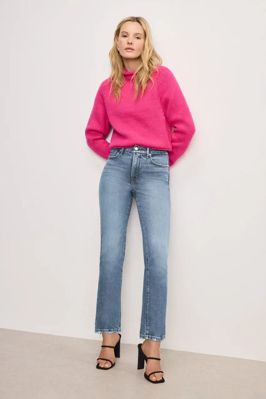 SOFT-TECH GOOD LEGS STRAIGHT JEANS