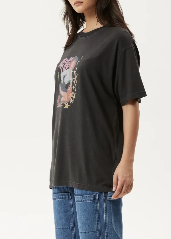 WORLDS ABOVE - OVERSIZED T-SHIRT