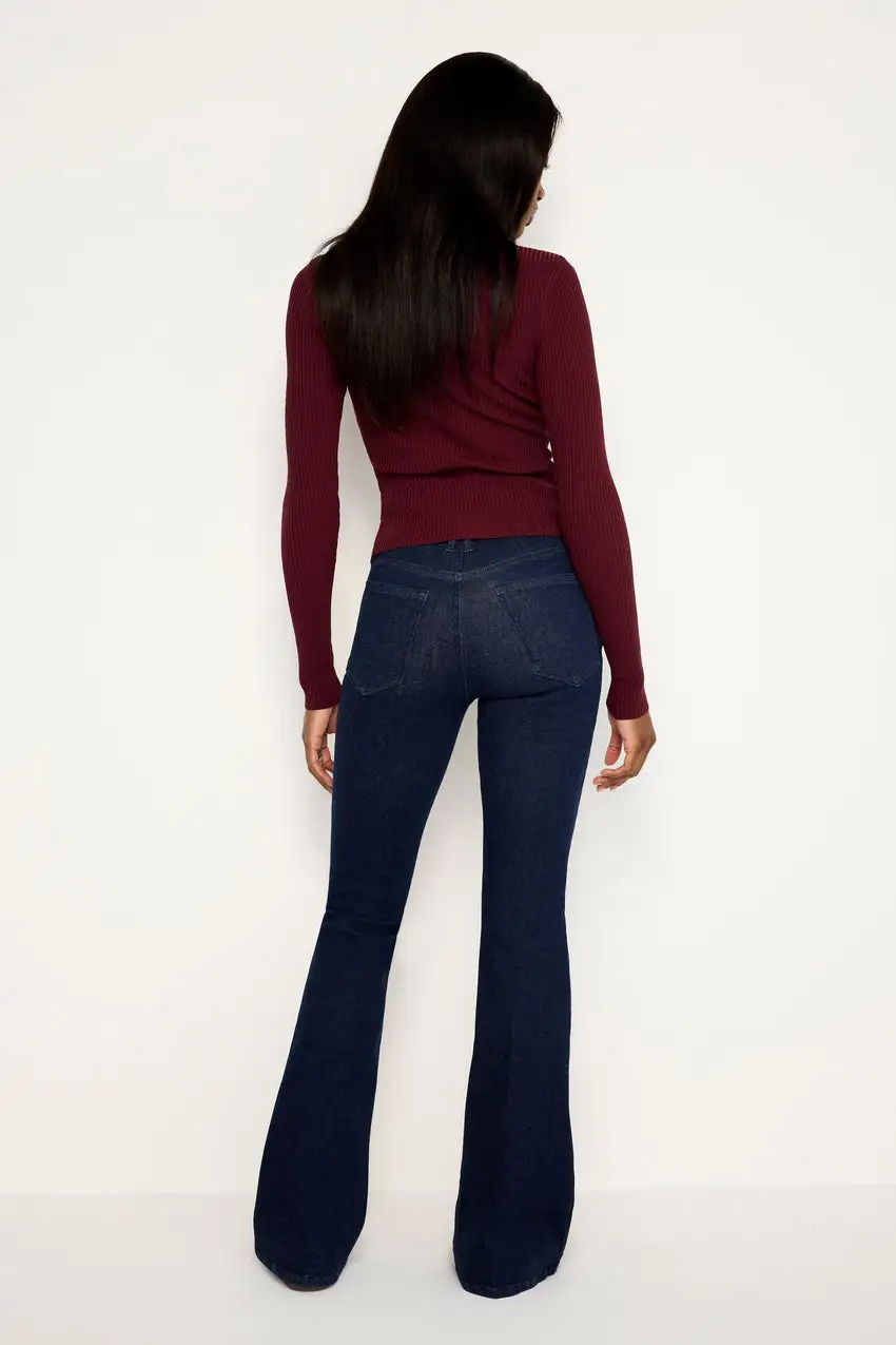 ALWAYS FITS GOOD LEGS FLARE JEANS