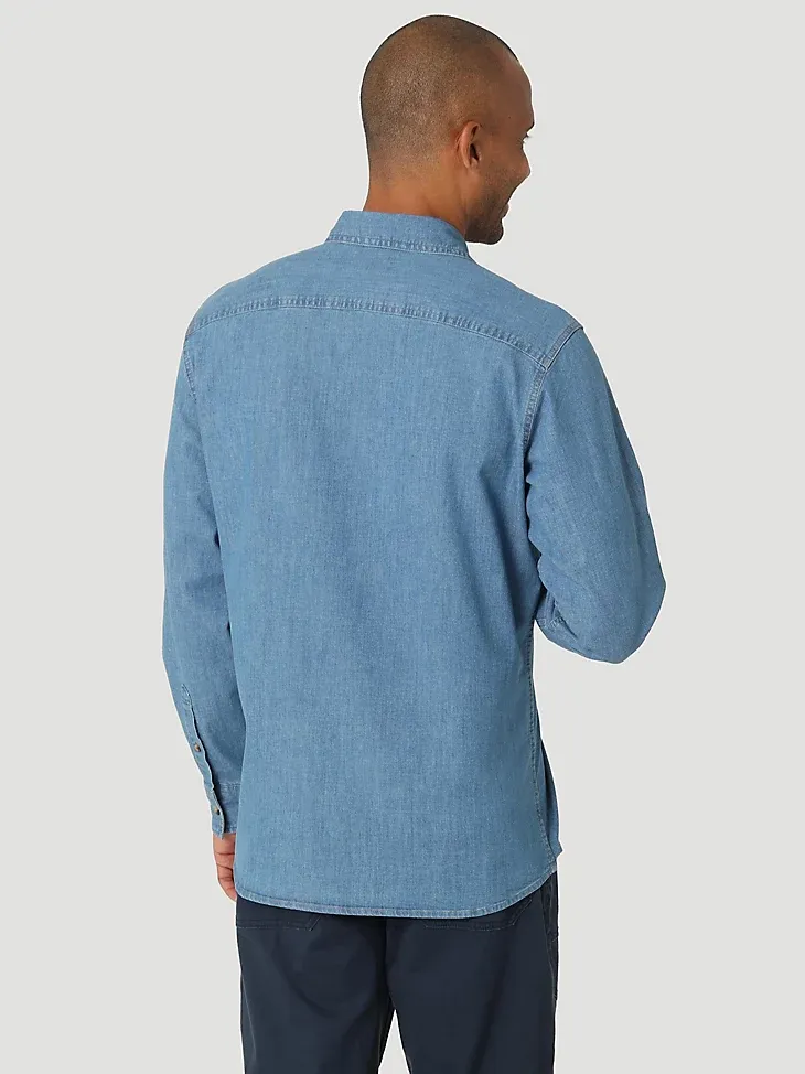 MEN’S WRANGLER® LONG SLEEVE TWILL/DENIM SHIRT IN RINSE