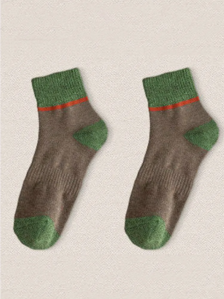 Retro Men's Contrast Color Sports Knit Socks