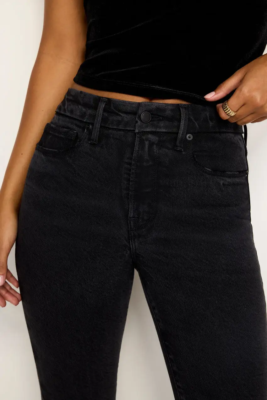 SOFT-TECH GOOD LEGS STRAIGHT JEANS