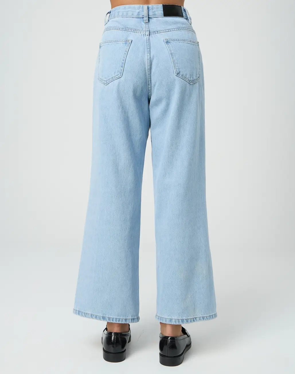 Wide Leg Cropped Jean