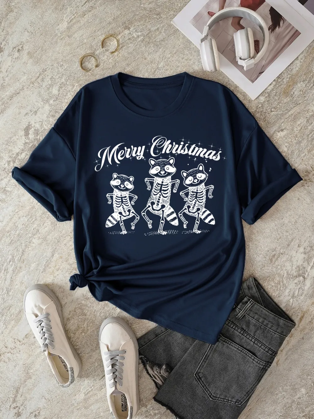 Christmas raccoon Lady T-shirt