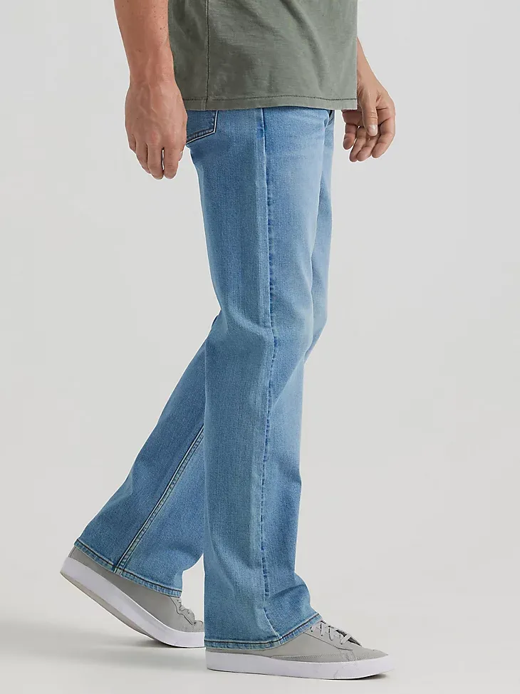 MEN'S WRANGLER AUTHENTICS® RELAXED FIT BOOTCUT JEAN IN RIPTIDE