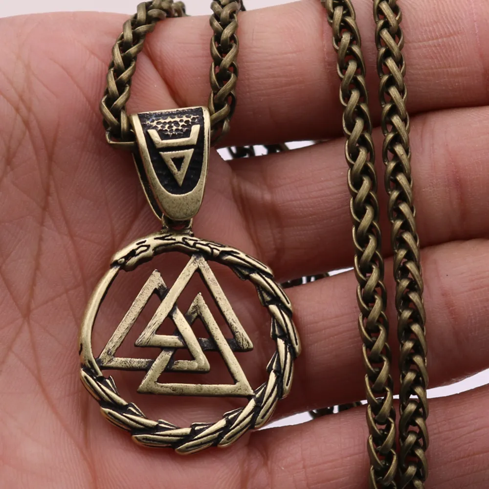 Viking Triangle Knot Faucet Necklace