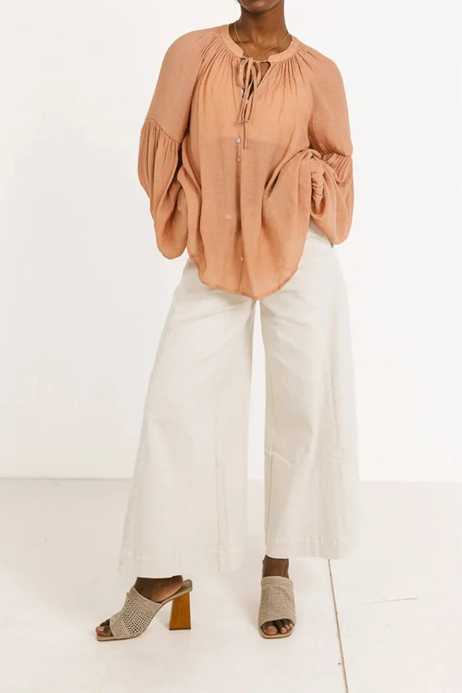 RUE WIDE LEG JEANS IN BEIGE