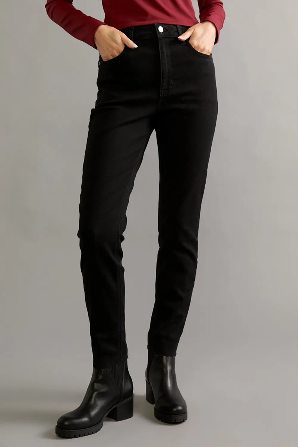 Gabriela Skinny Denim Jeans