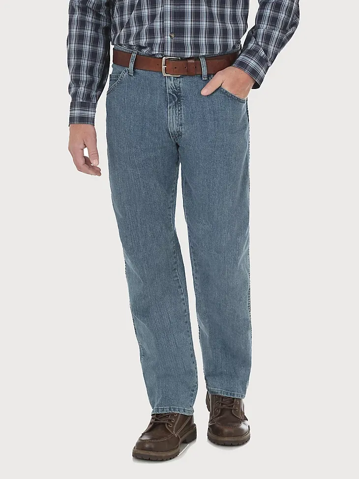 WRANGLER RUGGED WEAR® PERFORMANCE SERIES REGULAR FIT JEAN IN MID INDIGO