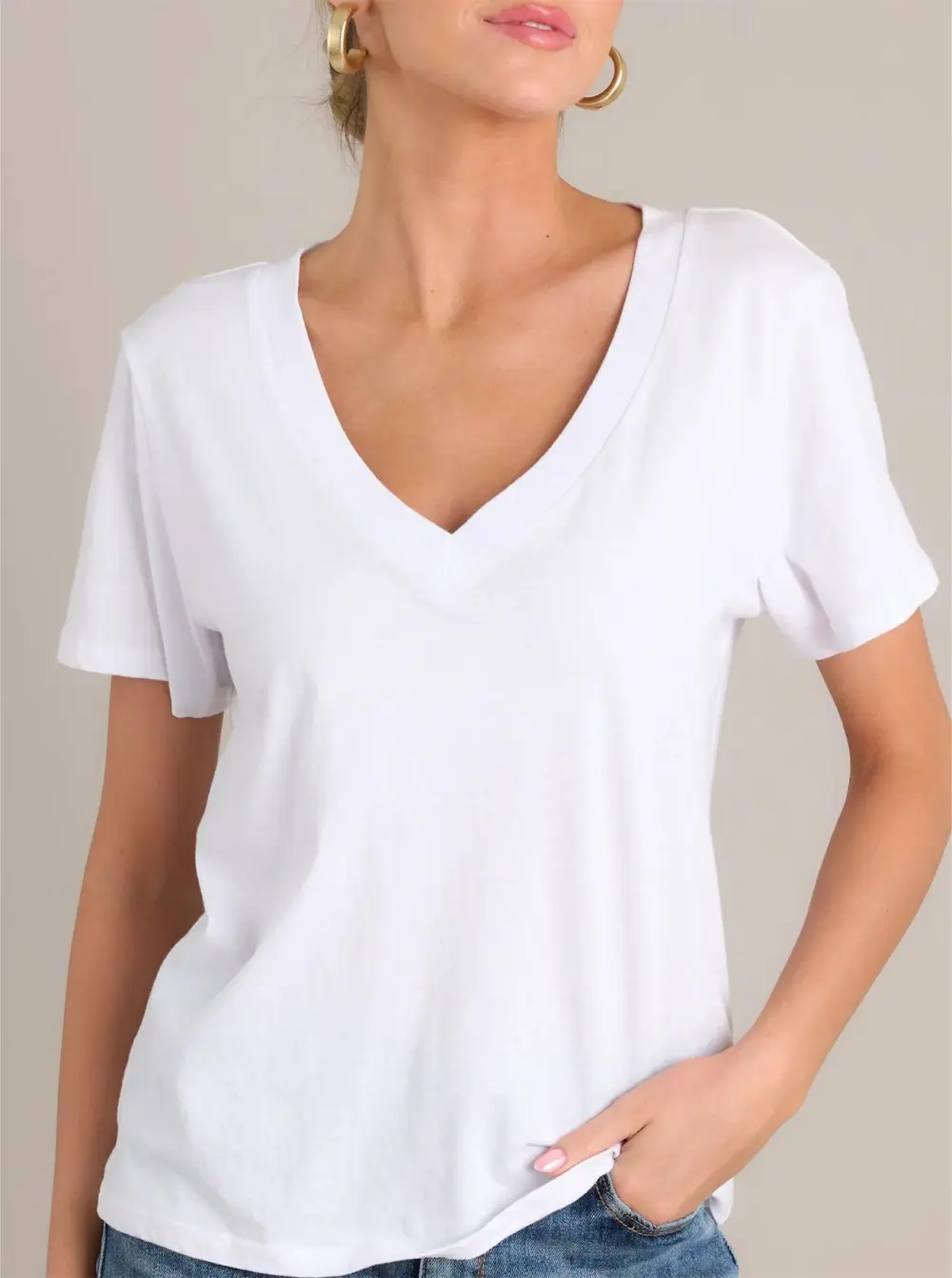 Z-SUPPLY GIRLFRIEND WHITE V-NECK TEE