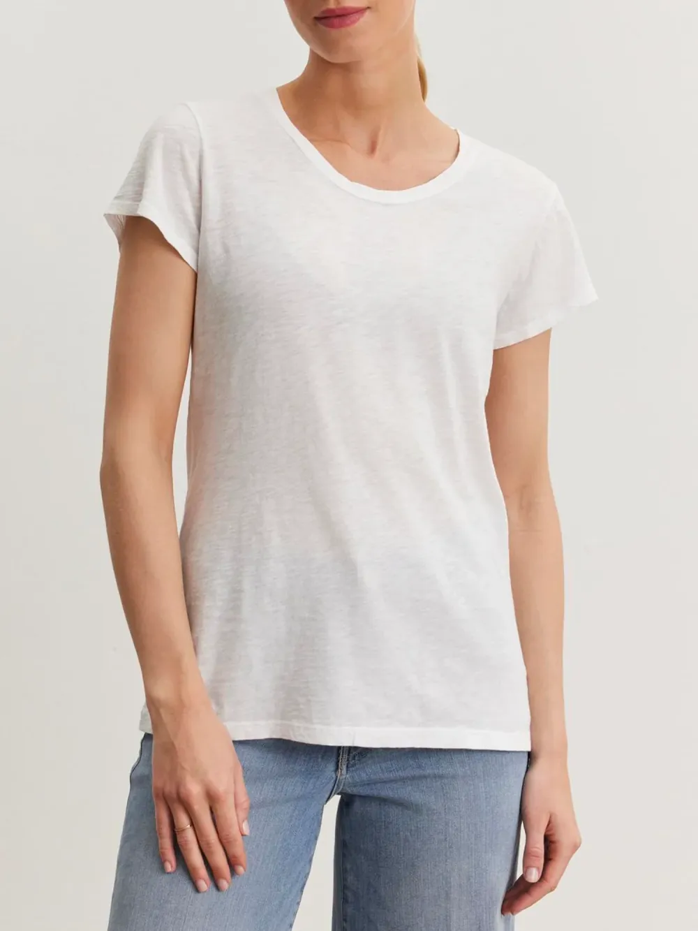 Odelia Tee