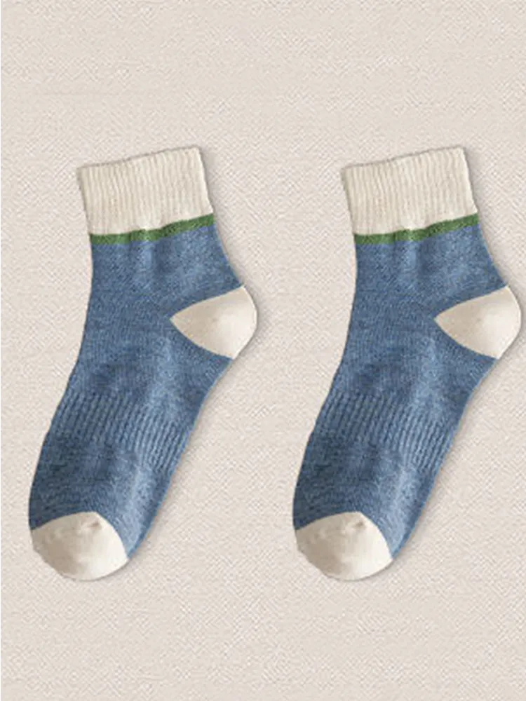 Retro Men's Contrast Color Sports Knit Socks