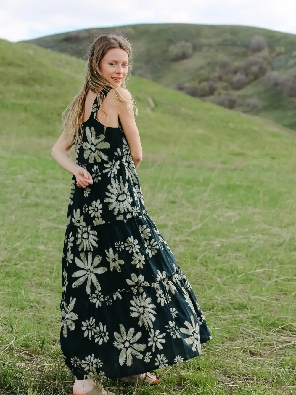 Adele Cotton Midi Dress - Black Cream Daisies