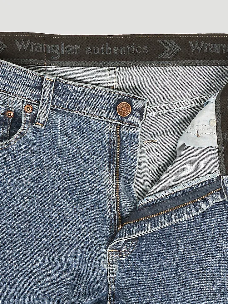 MEN'S WRANGLER AUTHENTICS® REGULAR FIT COMFORT WAIST JEAN IN BLUE OCEAN