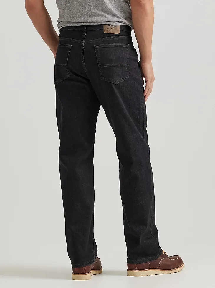 WRANGLER AUTHENTICS MEN'S RELAXED FIT COMFORT FLEX JEAN IN LIGHT STONEWASH