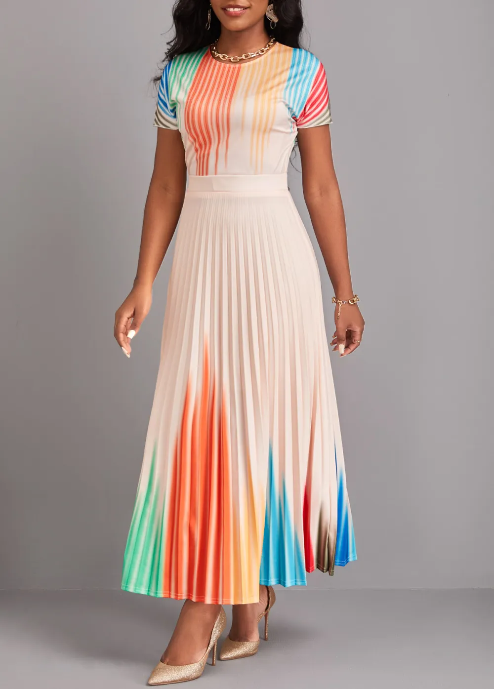 Ombre Pleated Beige Round Neck Maxi Dress