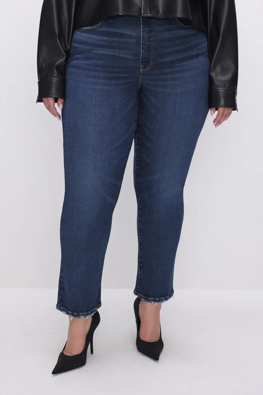 SOFT-TECH GOOD LEGS STRAIGHT JEANS