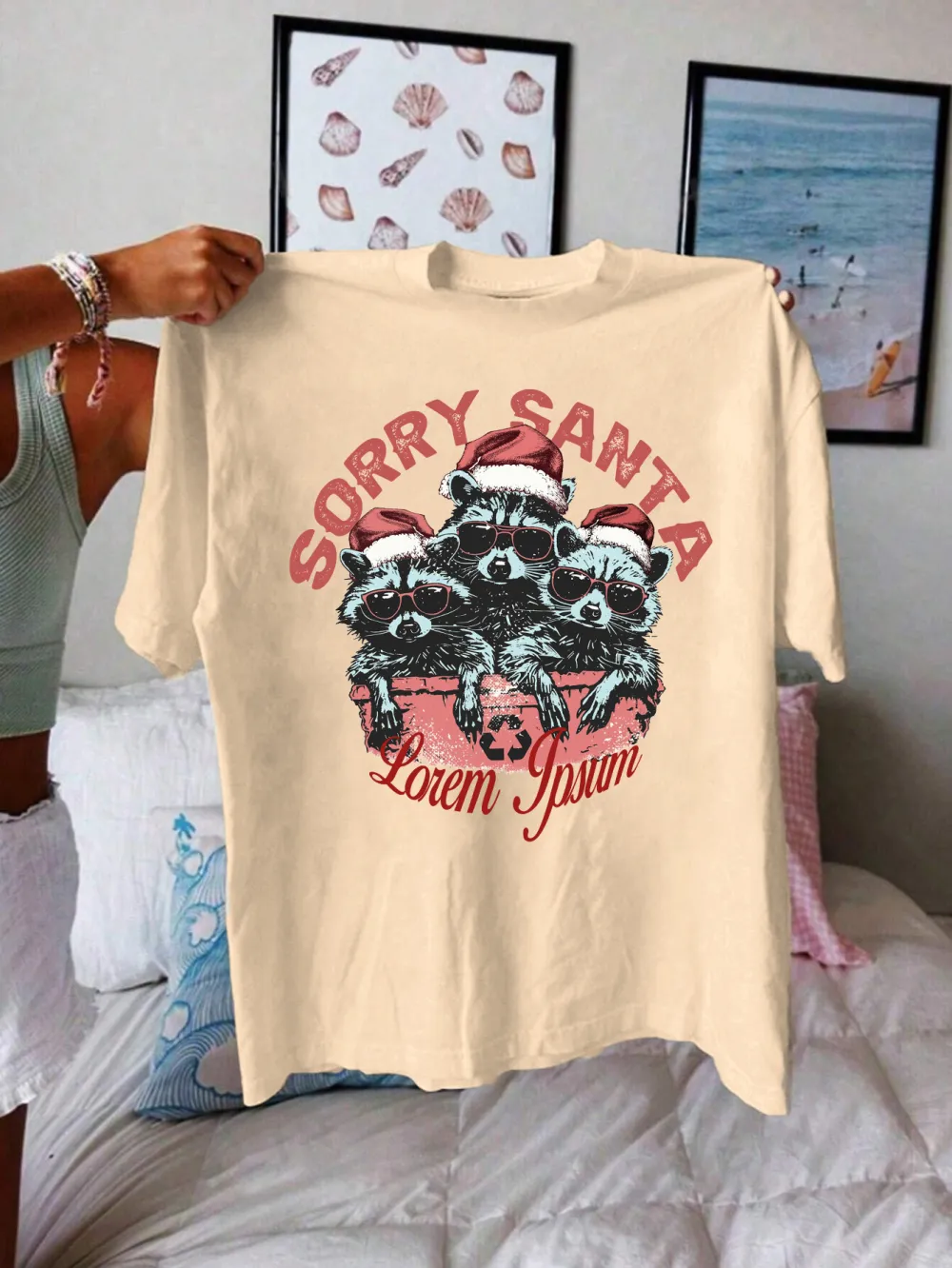 Christmas raccoon Lady T-shirt