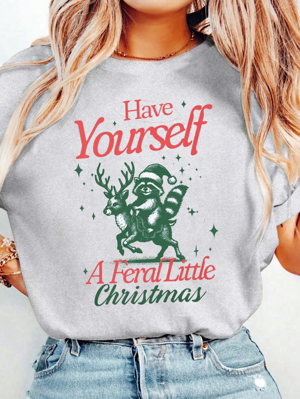 Christmas raccoon Lady T-shirt