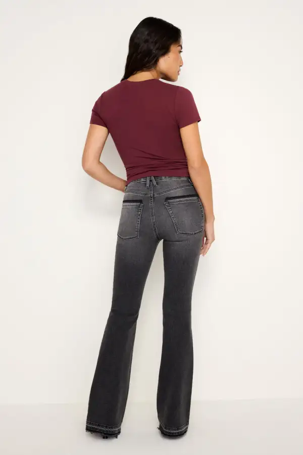 GOOD PETITE FLARE JEANS