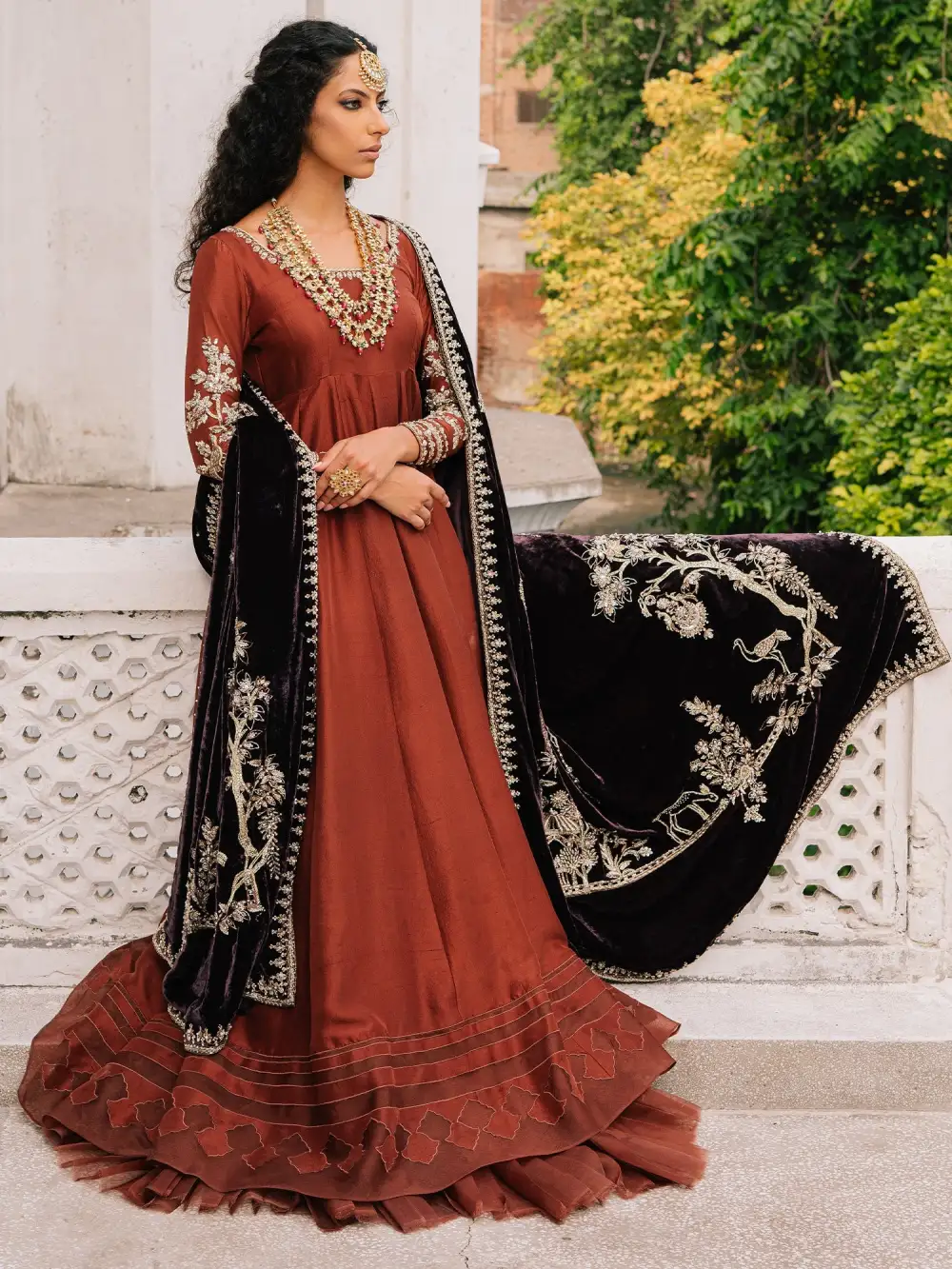 PESHWAS W/ GHAGRA & SHAWL