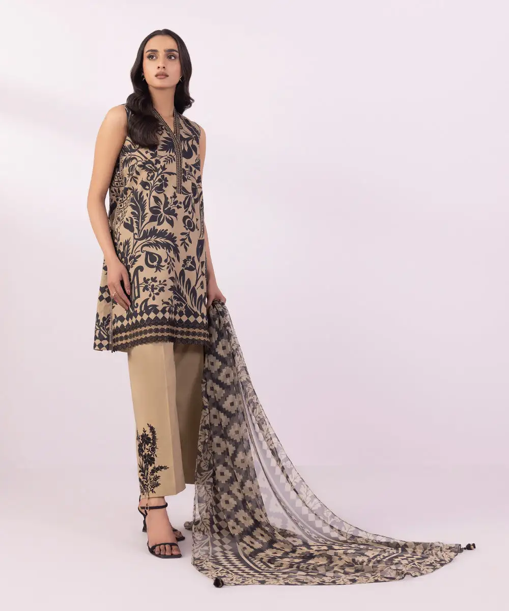 3 Piece - Embroidered Lawn Suit