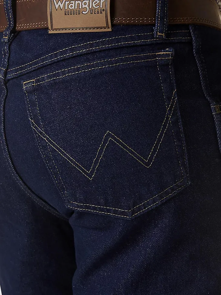 WRANGLER RUGGED WEAR® CLASSIC FIT JEAN IN ROUGH WASH