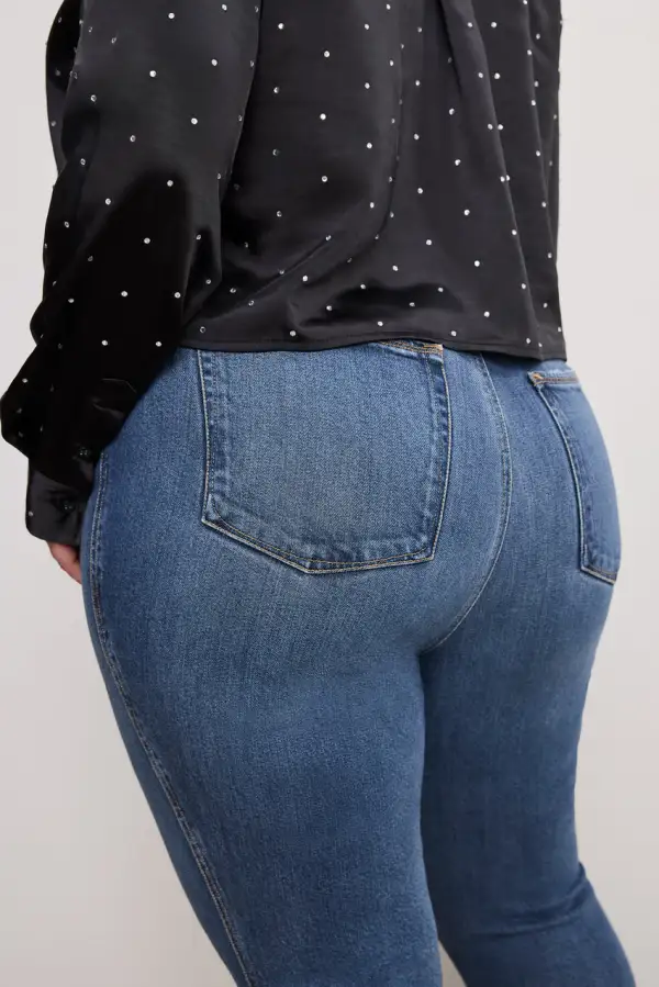 SOFT-TECH GOOD CURVE STRAIGHT JEANS