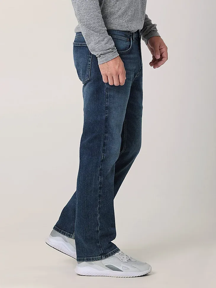 MEN'S RELAXED BOOTCUT JEAN IN MEDIUM WASH