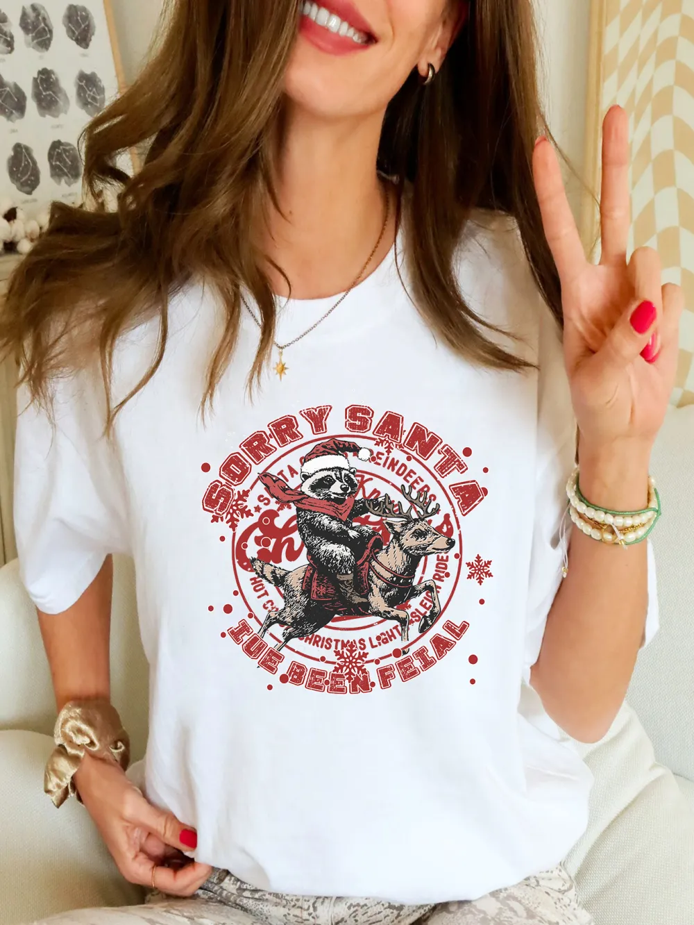 Christmas raccoon Lady T-shirt