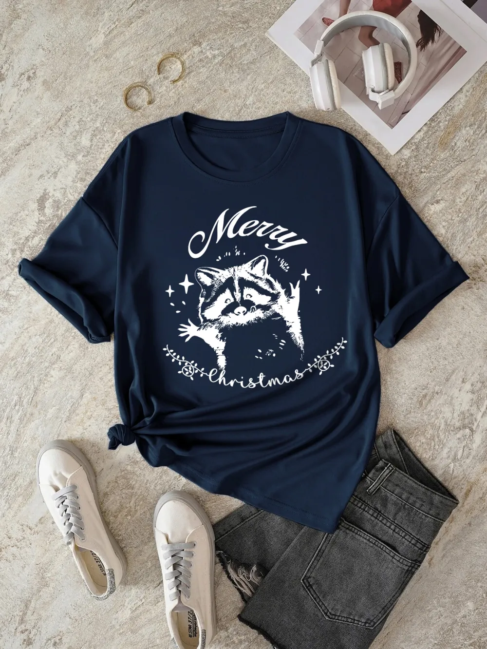 Christmas raccoon Lady T-shirt