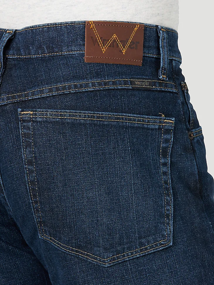 MEN'S RELAXED FIT FLEX JEAN IN MID DENIM