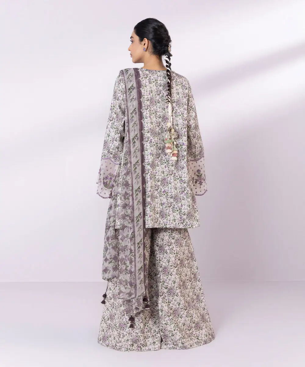 3 Piece - Embroidered Lawn Suit