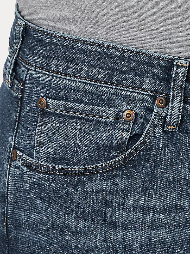 WRANGLER AUTHENTICS MEN'S RELAXED FIT COMFORT FLEX JEAN IN LIGHT STONEWASH