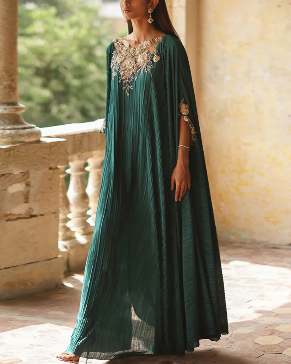 Embroidered pleated kaftan