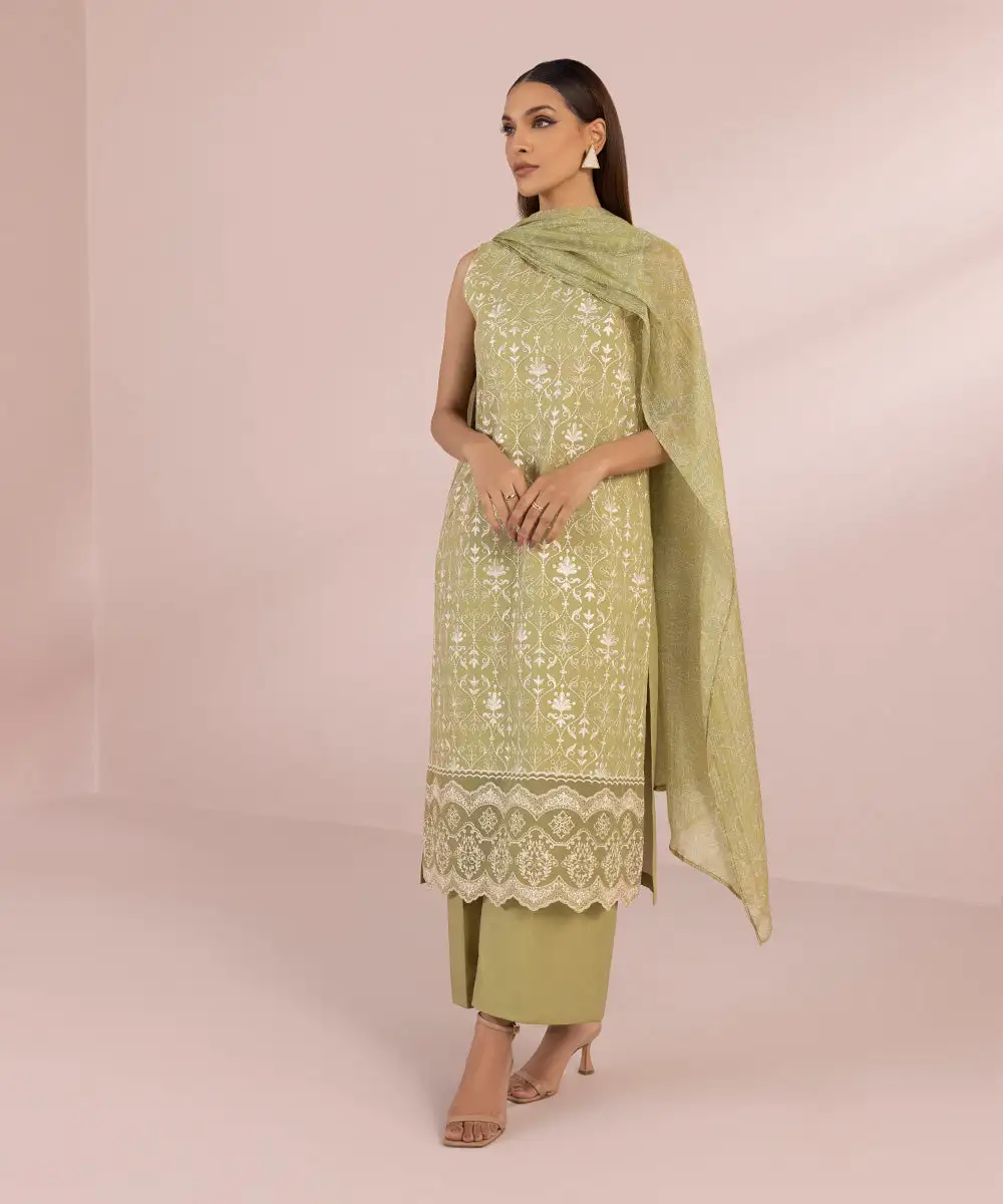 3 Piece - Embroidered Lawn Suit