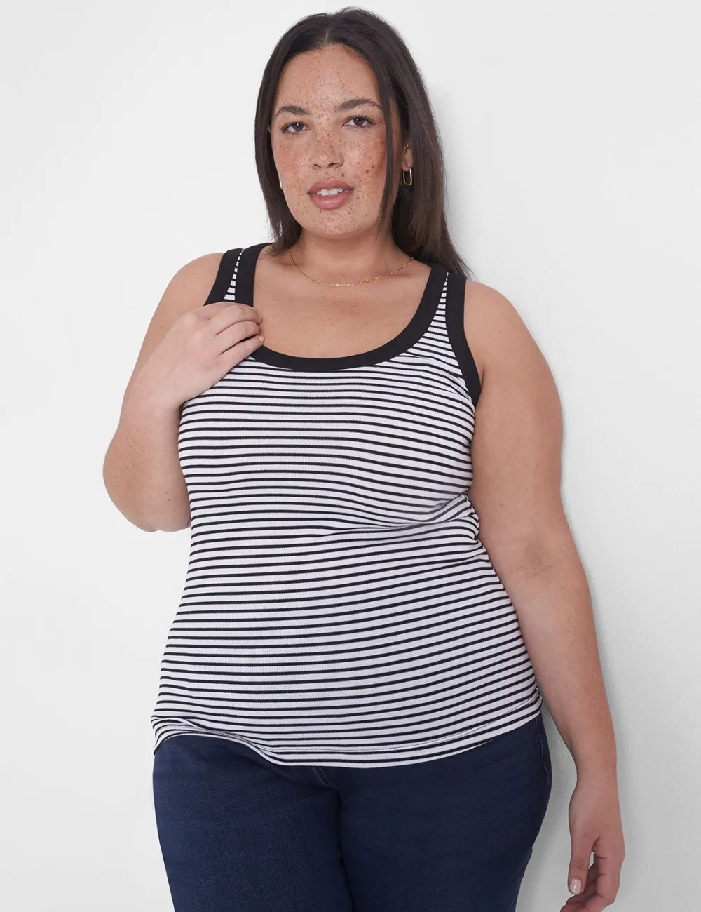 Fitted Scoop-Neck Rib Tank