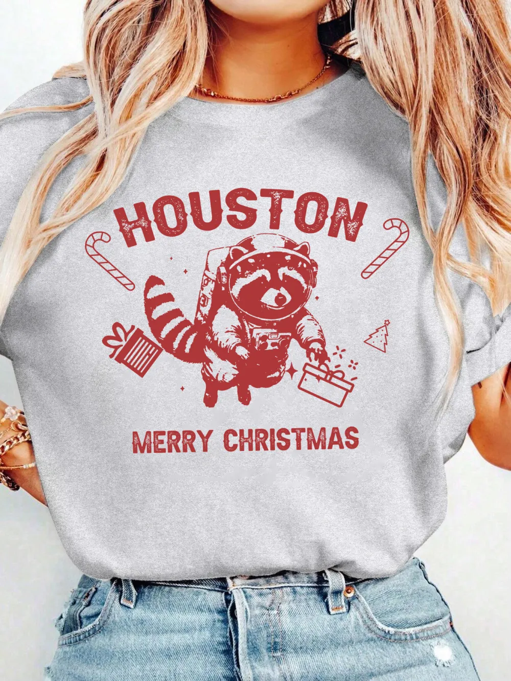 Christmas raccoon Lady T-shirt