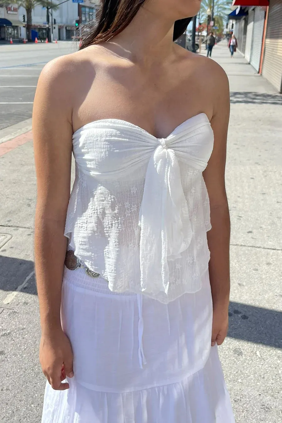 Textured Flowy Tube Top With Front-Twist Tie