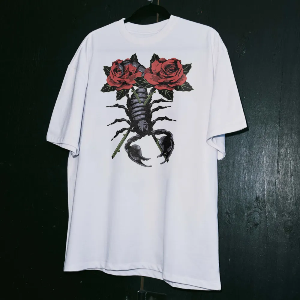 Rose scorpion Women's T-shirt