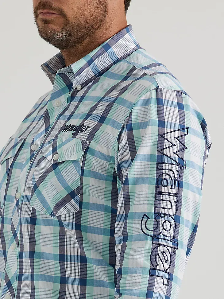 MEN'S WRANGLER® LOGO LONG SLEEVE WESTERN SNAP SHIRT IN LARK PLAID