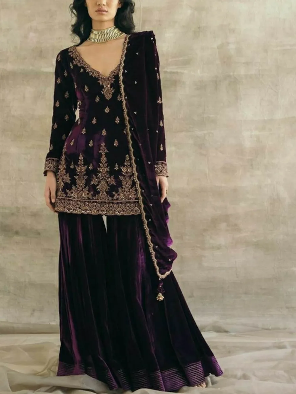 V-neck embroidered purple velvet suit