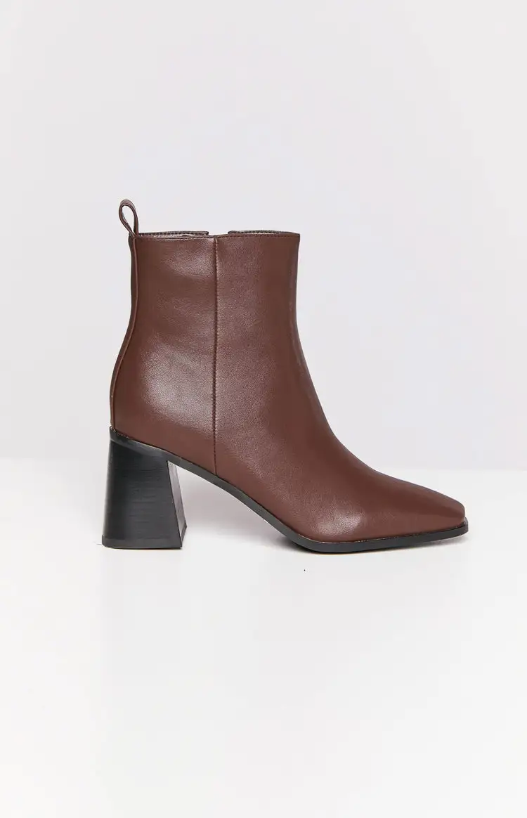 Billini Svea Brunette Ankle Boots